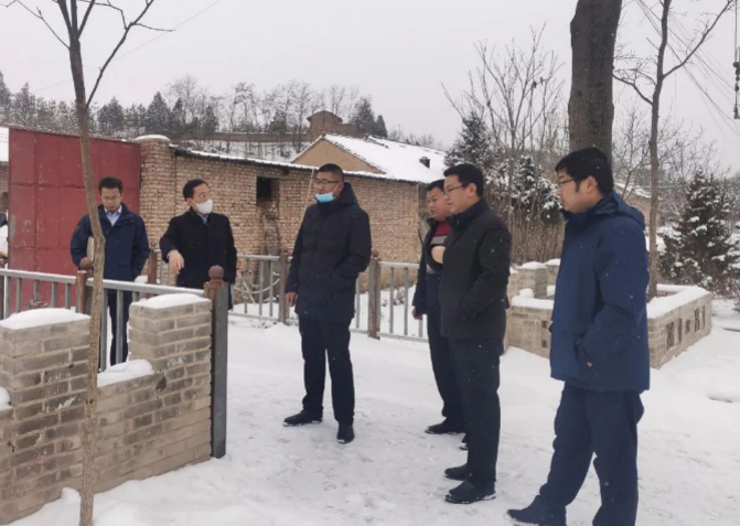 筑起安全墙 照亮乡村路——爱游戏官方网页版-爱游戏(中国)
鼎力支持包抓共建村社文明创建工作(图6)