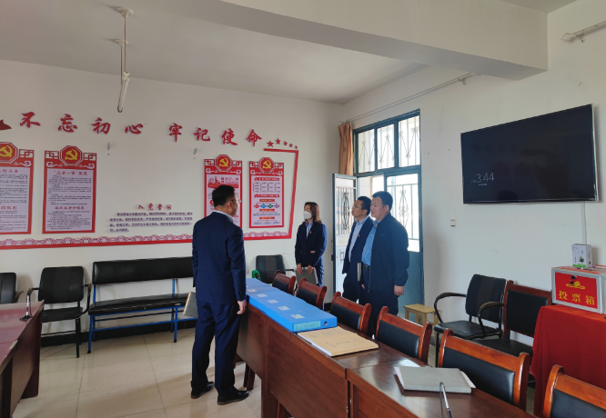 筑起安全墙 照亮乡村路——爱游戏官方网页版-爱游戏(中国)
鼎力支持包抓共建村社文明创建工作(图9)