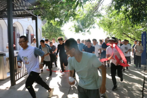助力文旅市场 展示产投风采——爱游戏官方网页版-爱游戏(中国)
组织开展员工登山比赛活动(图2) 助力文旅市场 展示产投风采——爱游戏官方网页版-爱游戏(中国)
组织开展员工登山比赛活动(图2)
