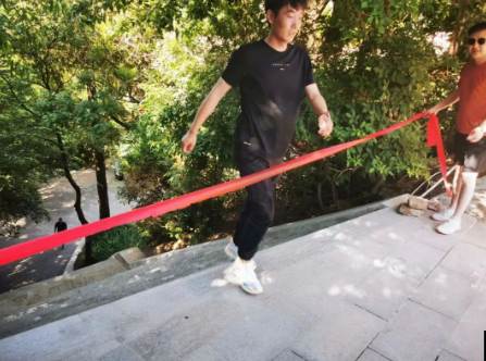 助力文旅市场 展示产投风采——爱游戏官方网页版-爱游戏(中国)
组织开展员工登山比赛活动(图9) 助力文旅市场 展示产投风采——爱游戏官方网页版-爱游戏(中国)
组织开展员工登山比赛活动(图9)