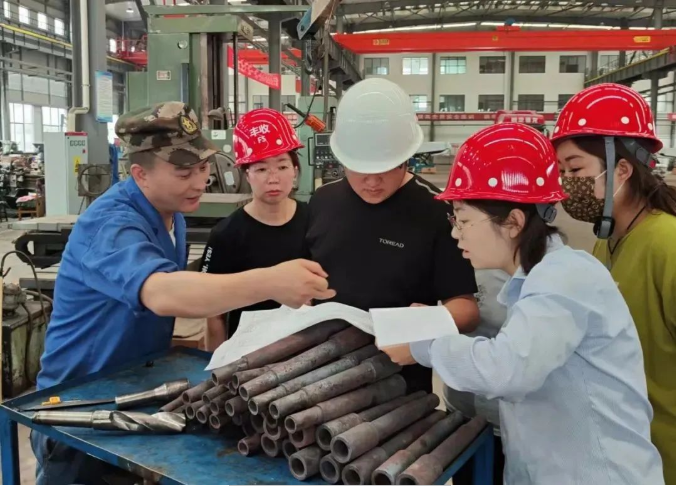 爱游戏官方网页版-爱游戏(中国)
百名员工下一线真磨砺练本领(图1) 爱游戏官方网页版-爱游戏(中国)
百名员工下一线真磨砺练本领(图1)